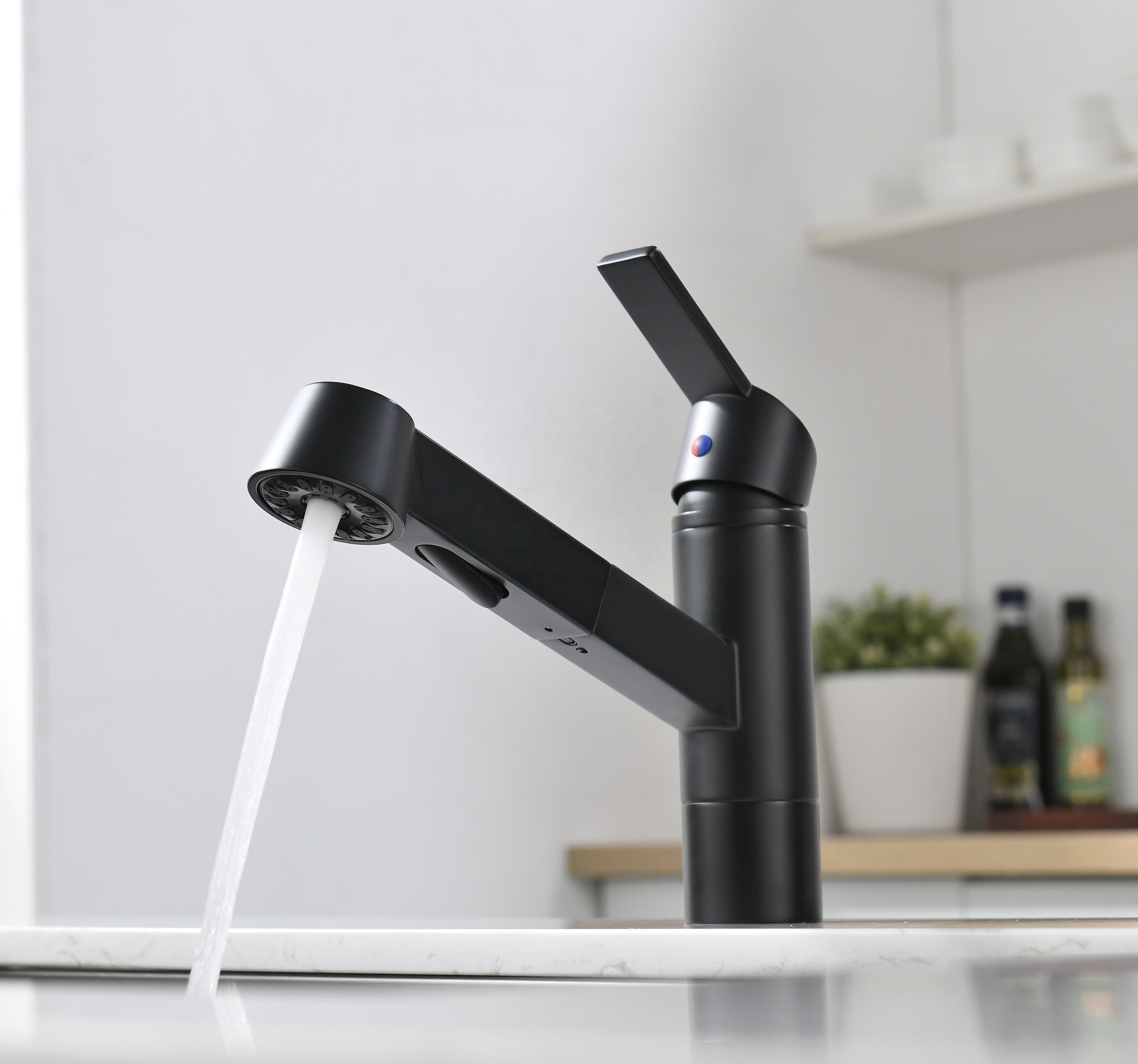 Grifos de diseño Grifo de cocina negro mate Artículos sanitarios de China Grifo de cocina extraíble